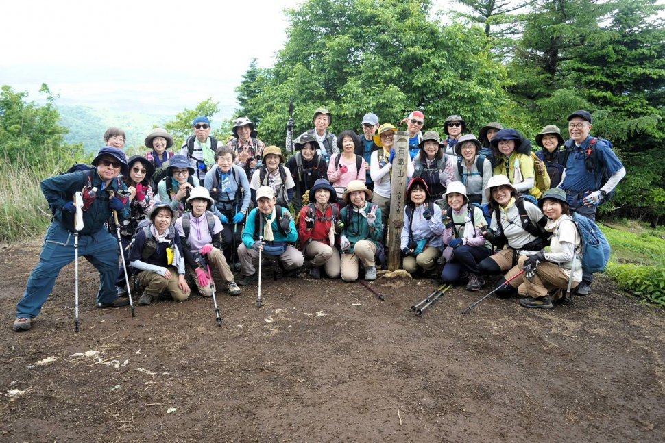 石割山山頂にて